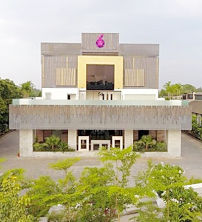 Contemporary commercial atrium